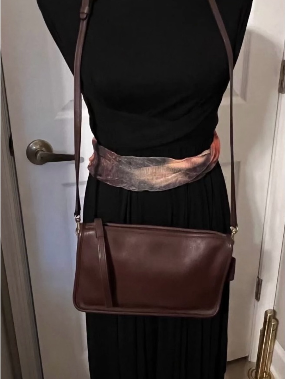 COACH Classic Brown Leather Crossbody Bag with double-sided hangtag.